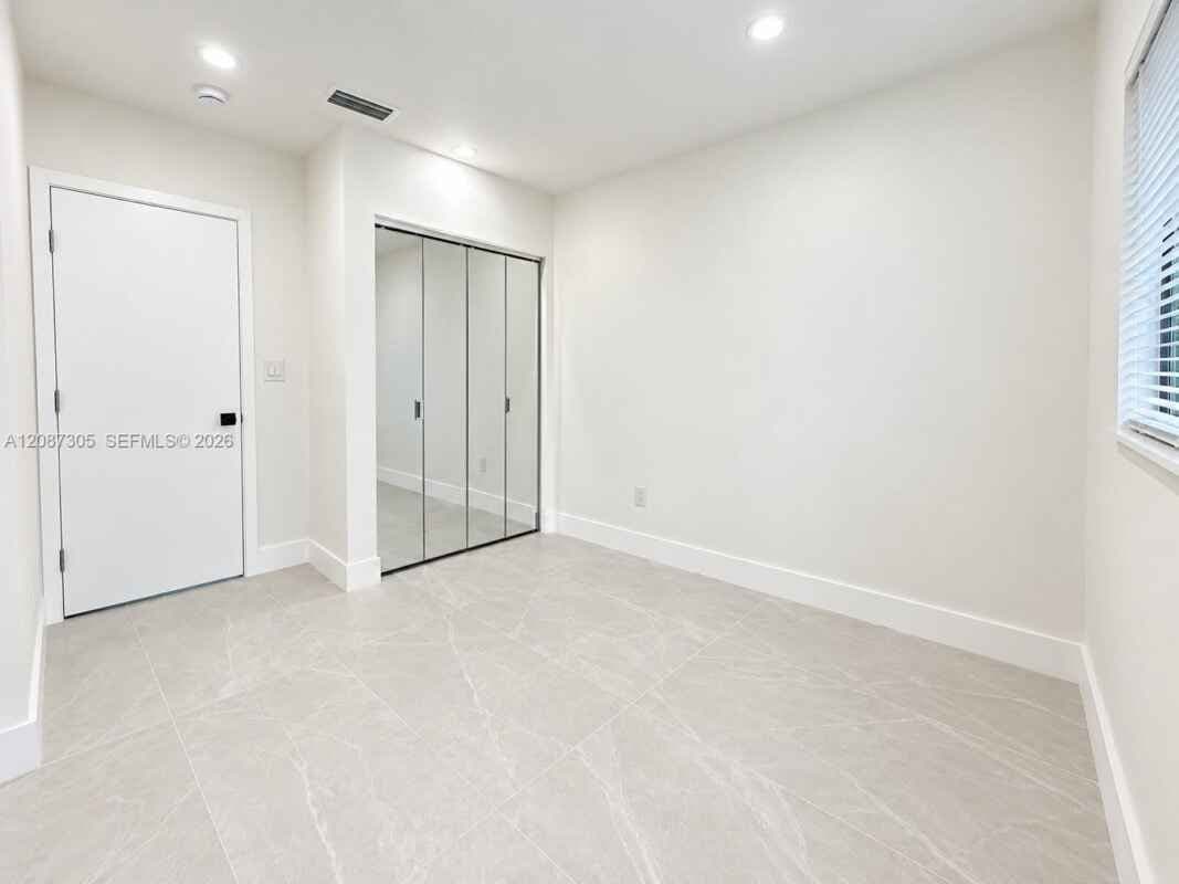 Miami House: 1043 NW 48th St
