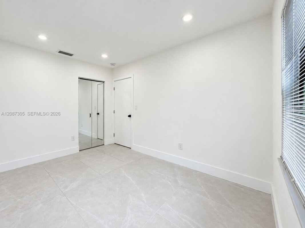 Miami House: 1043 NW 48th St