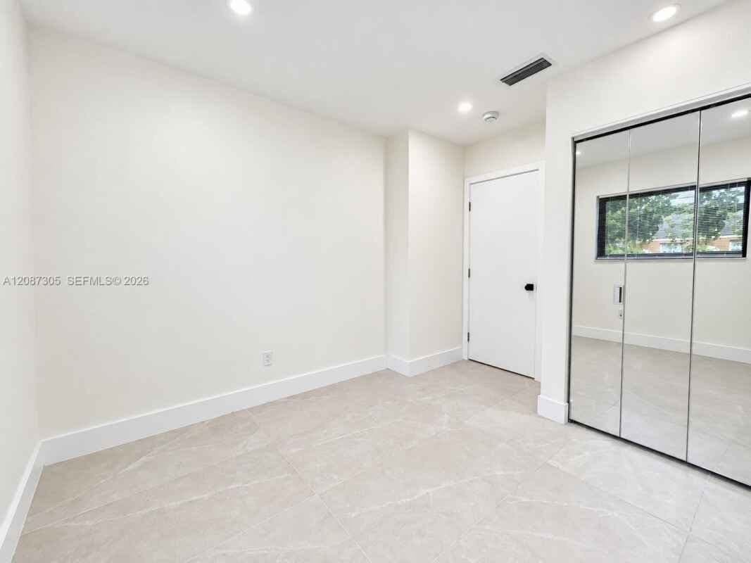 Miami House: 1043 NW 48th St
