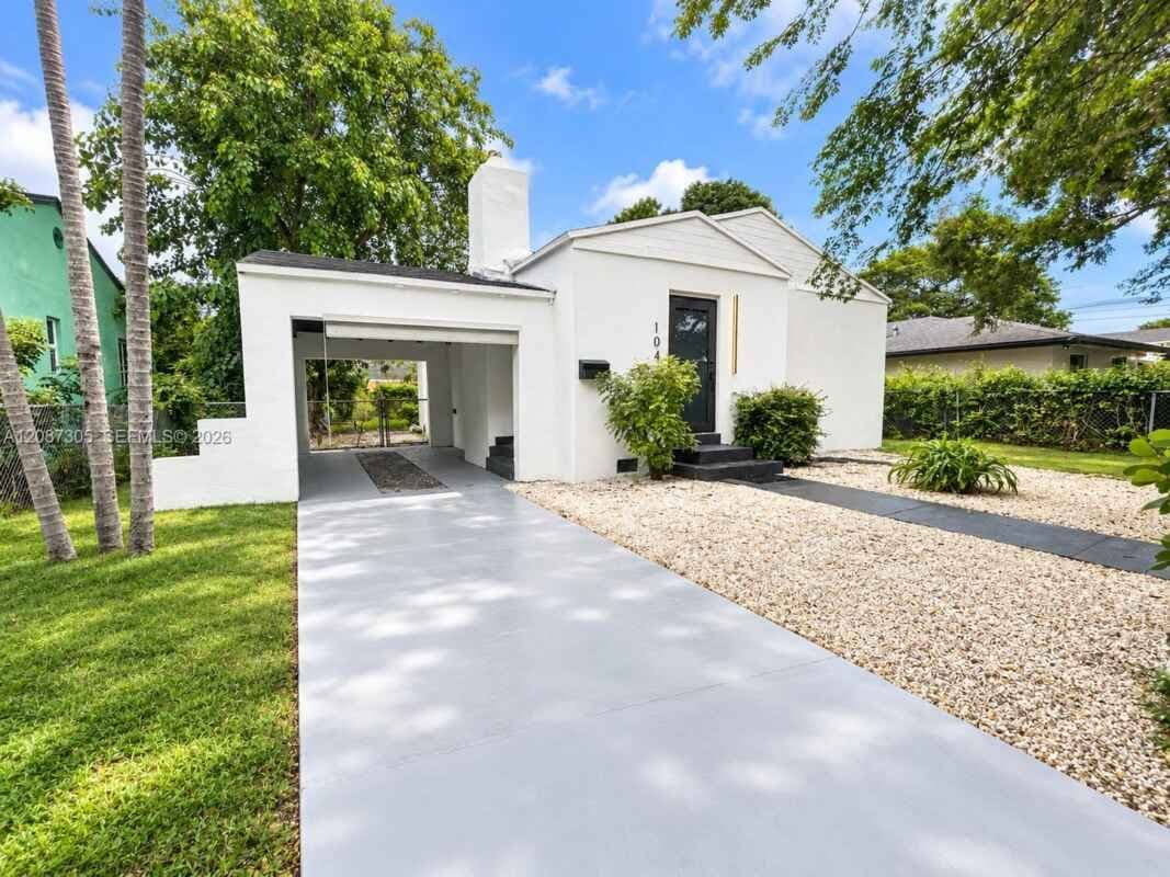 Miami House: 1043 NW 48th St