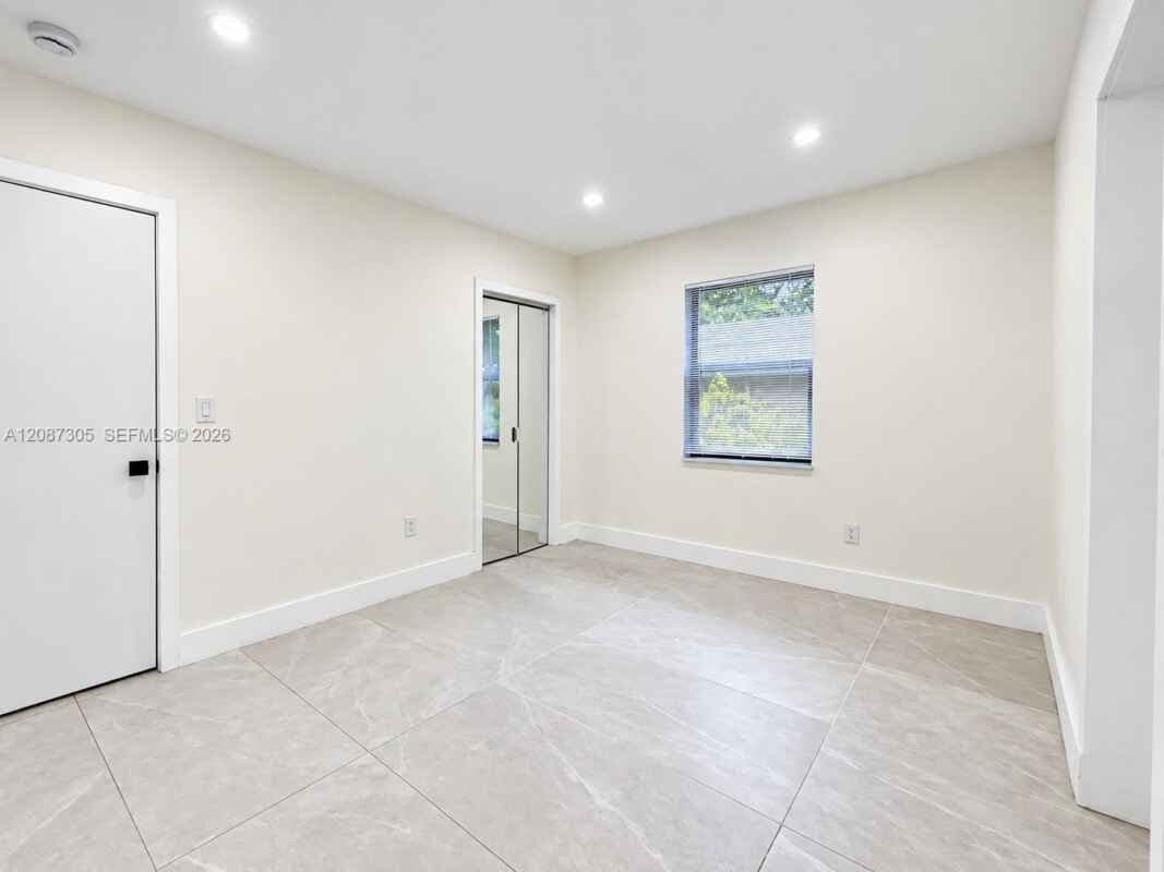 Miami House: 1043 NW 48th St