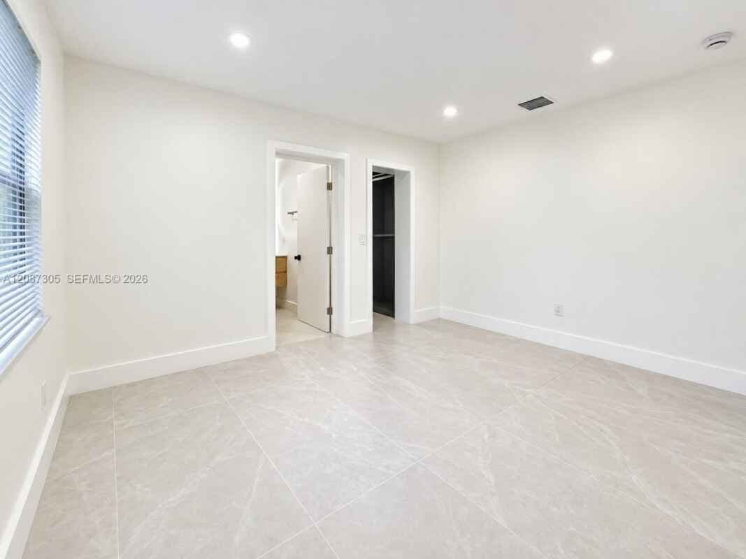 Miami House: 1043 NW 48th St