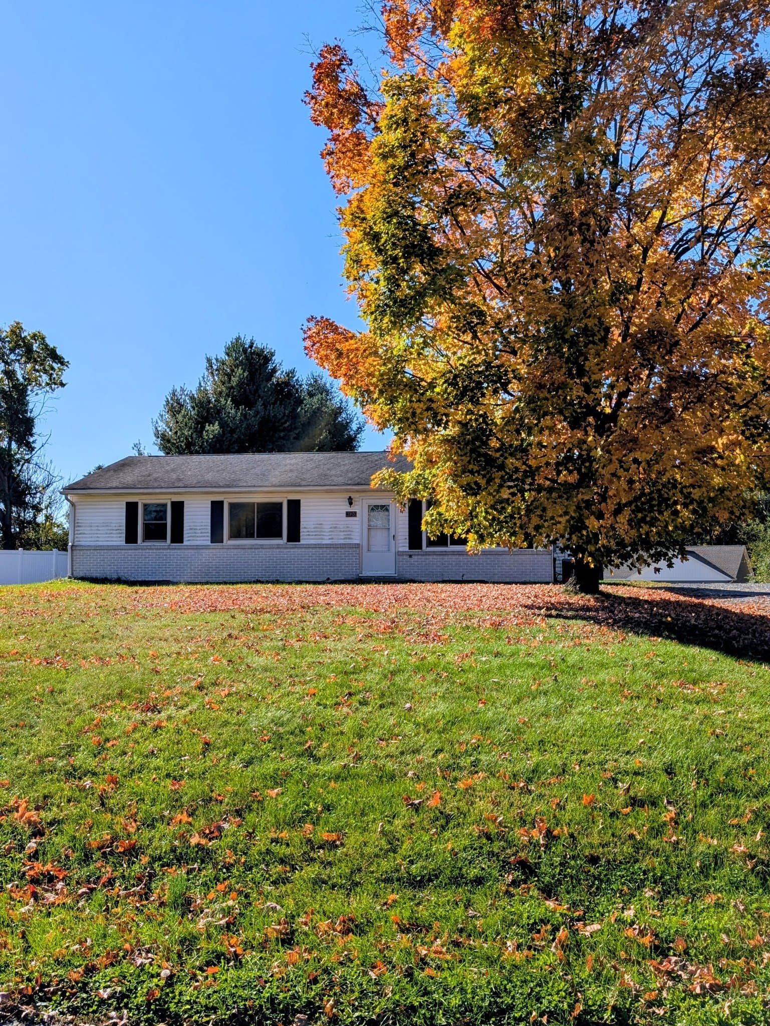Chambersburg House: 4120 Dixie Ave