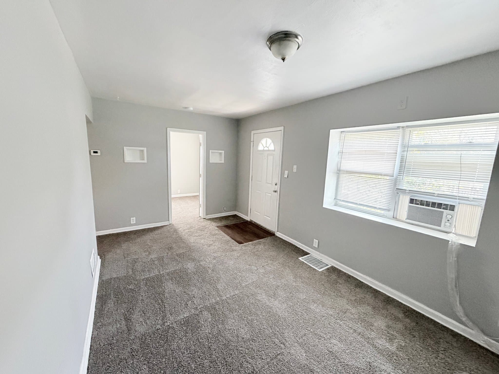 Independence House: 743 N Kiger Rd
