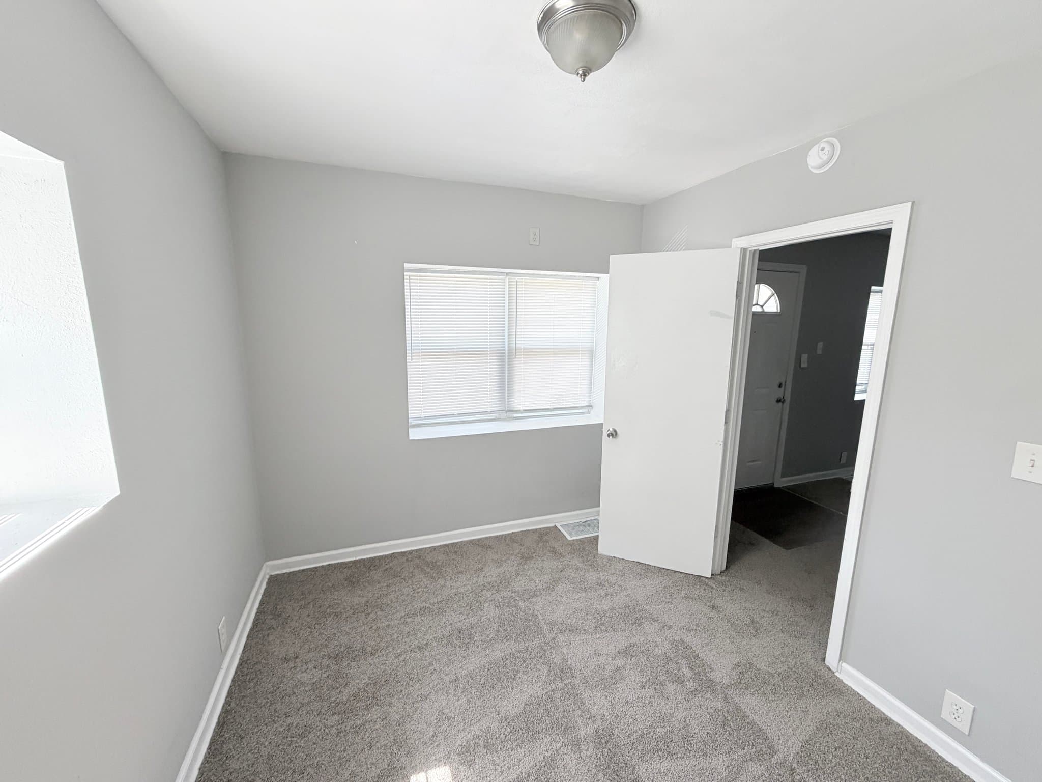 Independence House: 743 N Kiger Rd