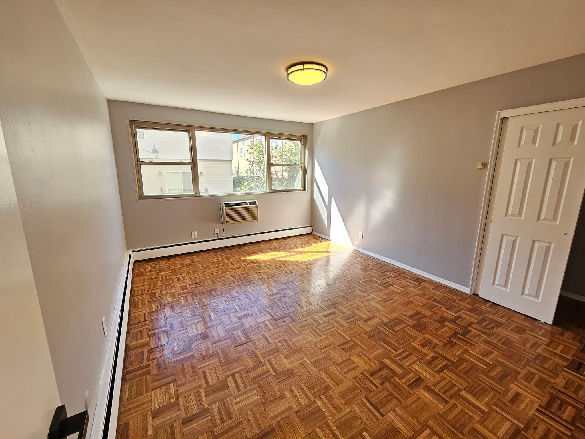 Elizabeth Apartment: 331 Elmora ave