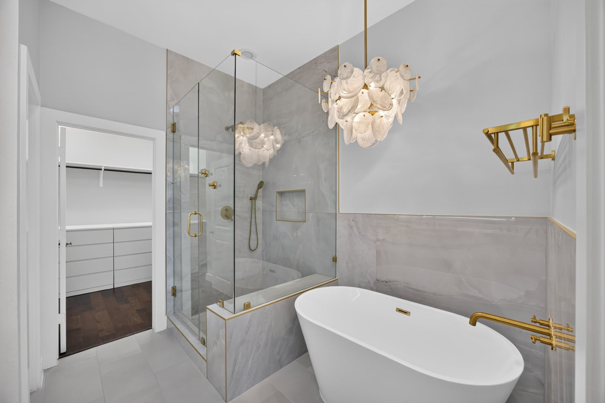 Houston House: 8806 Hollister Square Ct