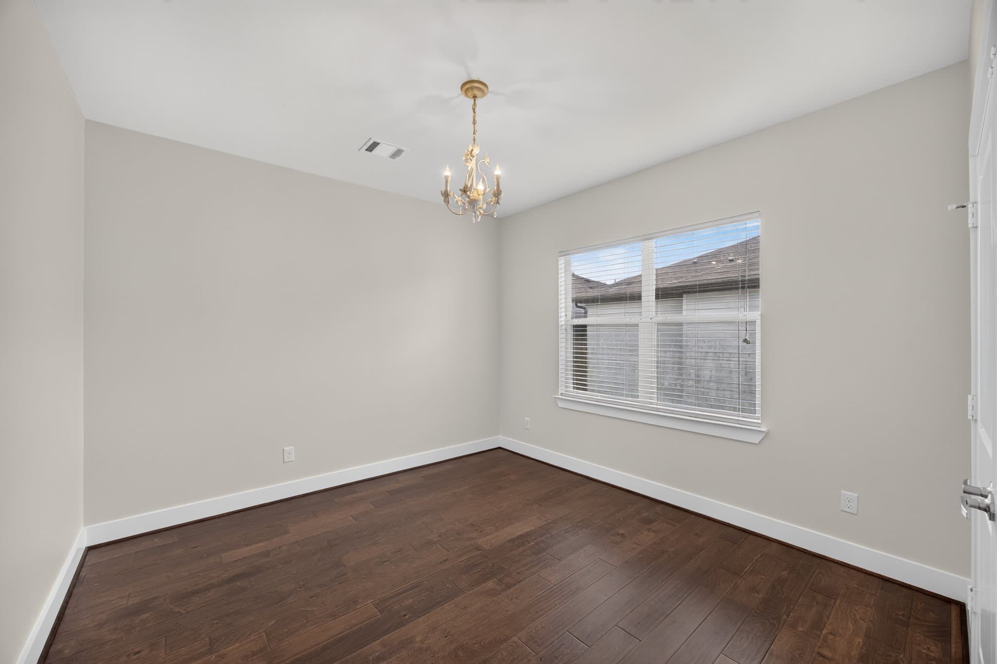 Houston House: 8806 Hollister Square Ct