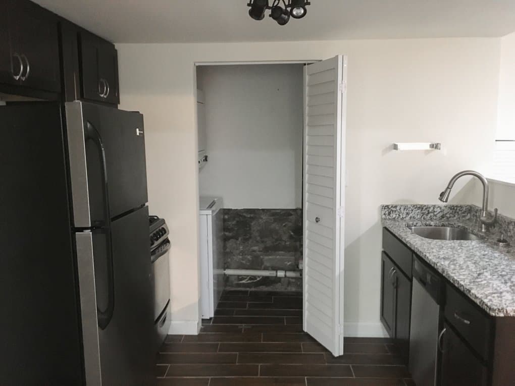 Chicago Apartment: 2531-2533 W Augusta Blvd