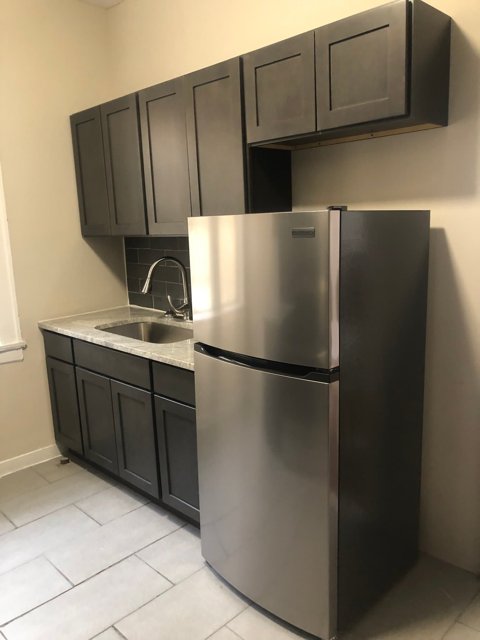 orange Apartment: 20 canfield st