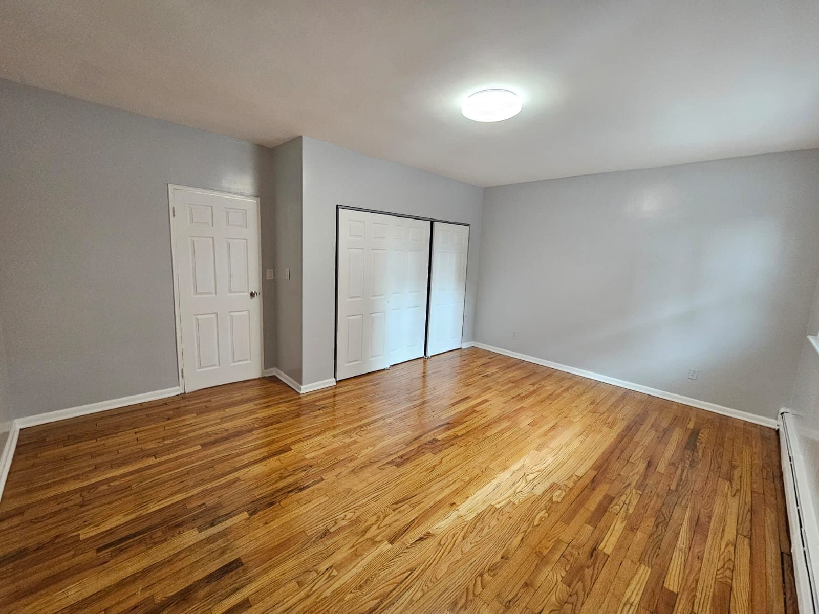 Orange Single Room: 421 Lincoln Ave