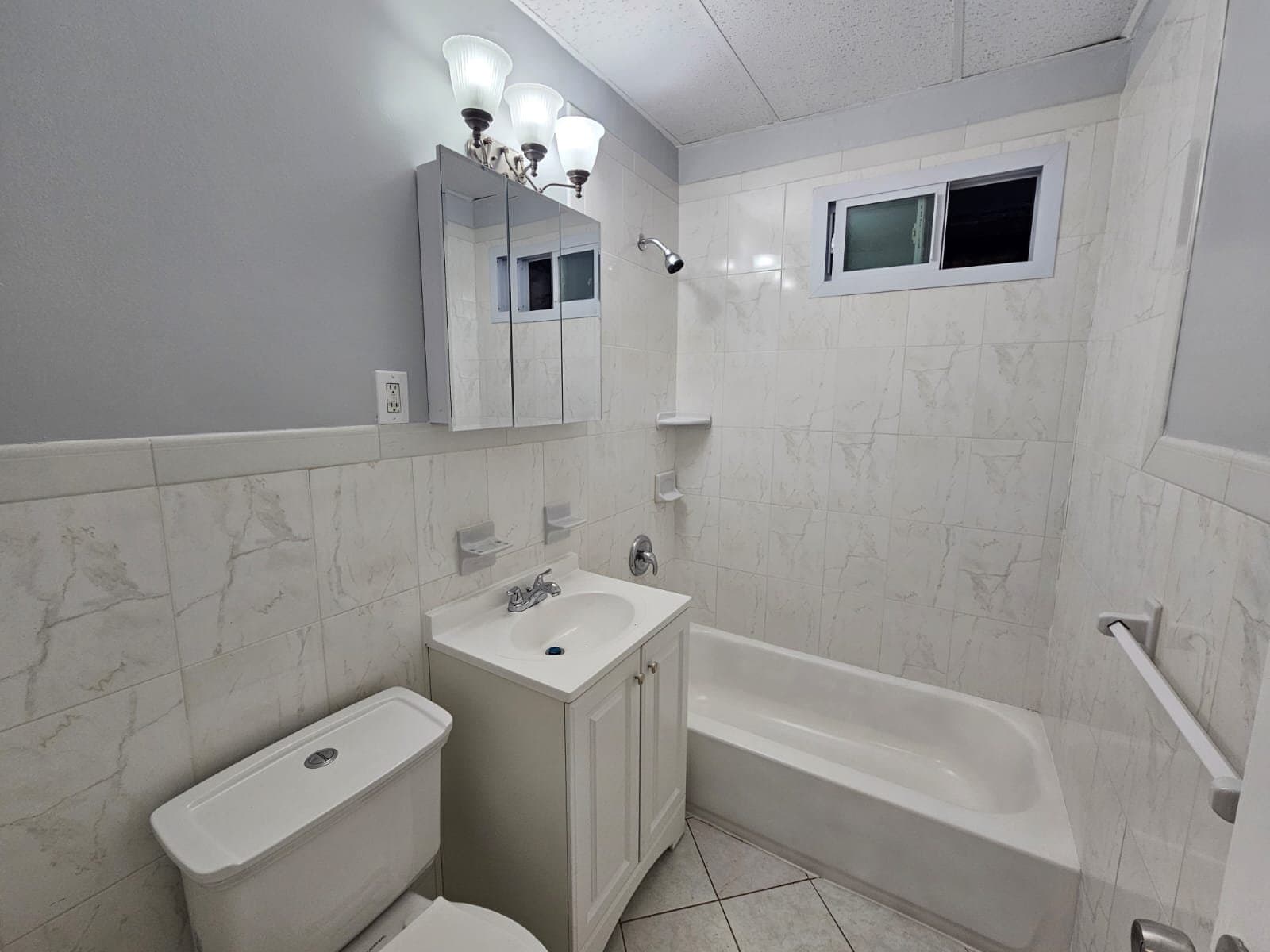 Orange Single Room: 421 Lincoln Ave