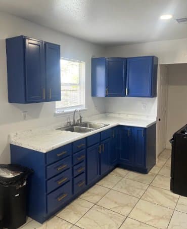 Houston Single Room: 9122 Woodlyn Rd