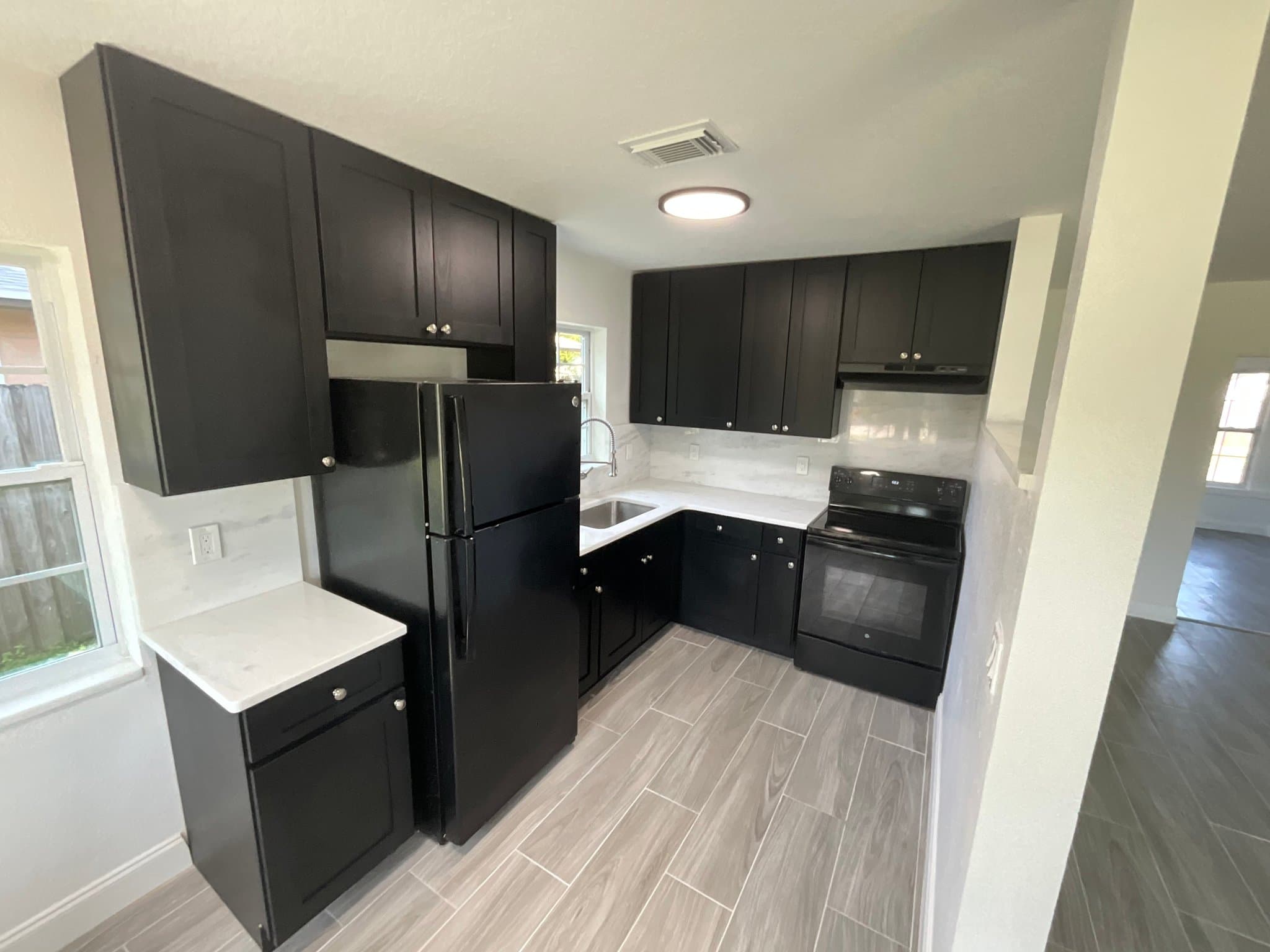 Saint Petersburg House: 759 90th Ave North