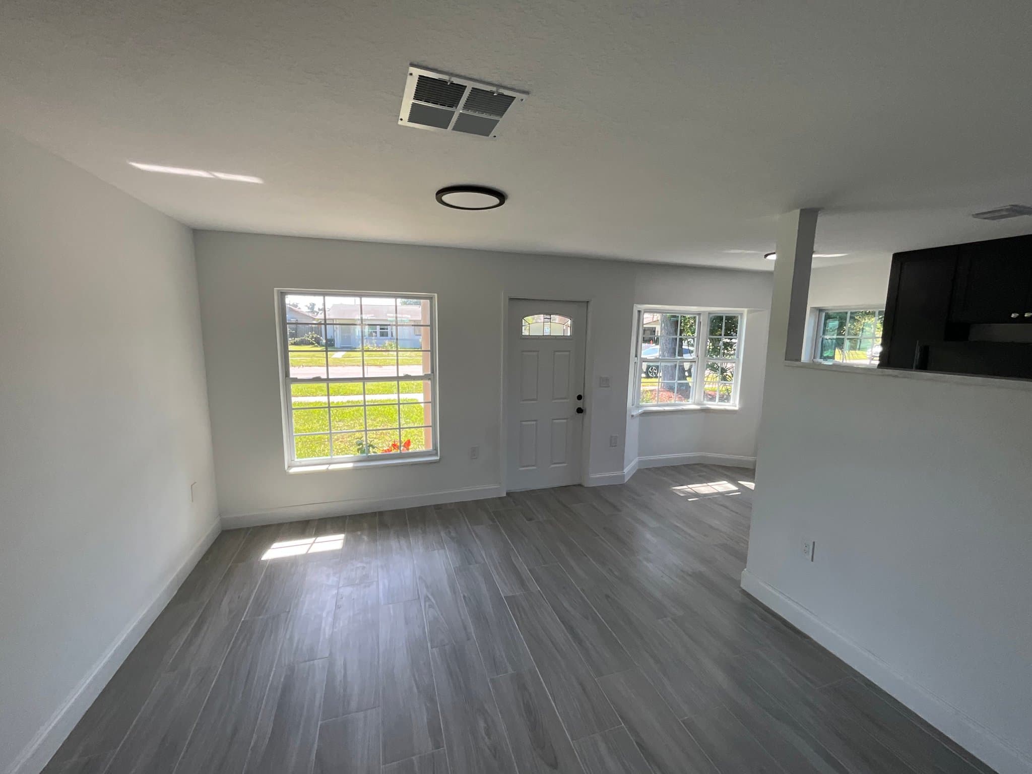 Saint Petersburg House: 759 90th Ave North