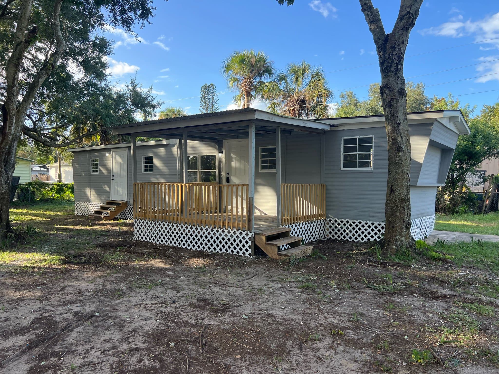 Cocoa House: 5309 Yamark Ave