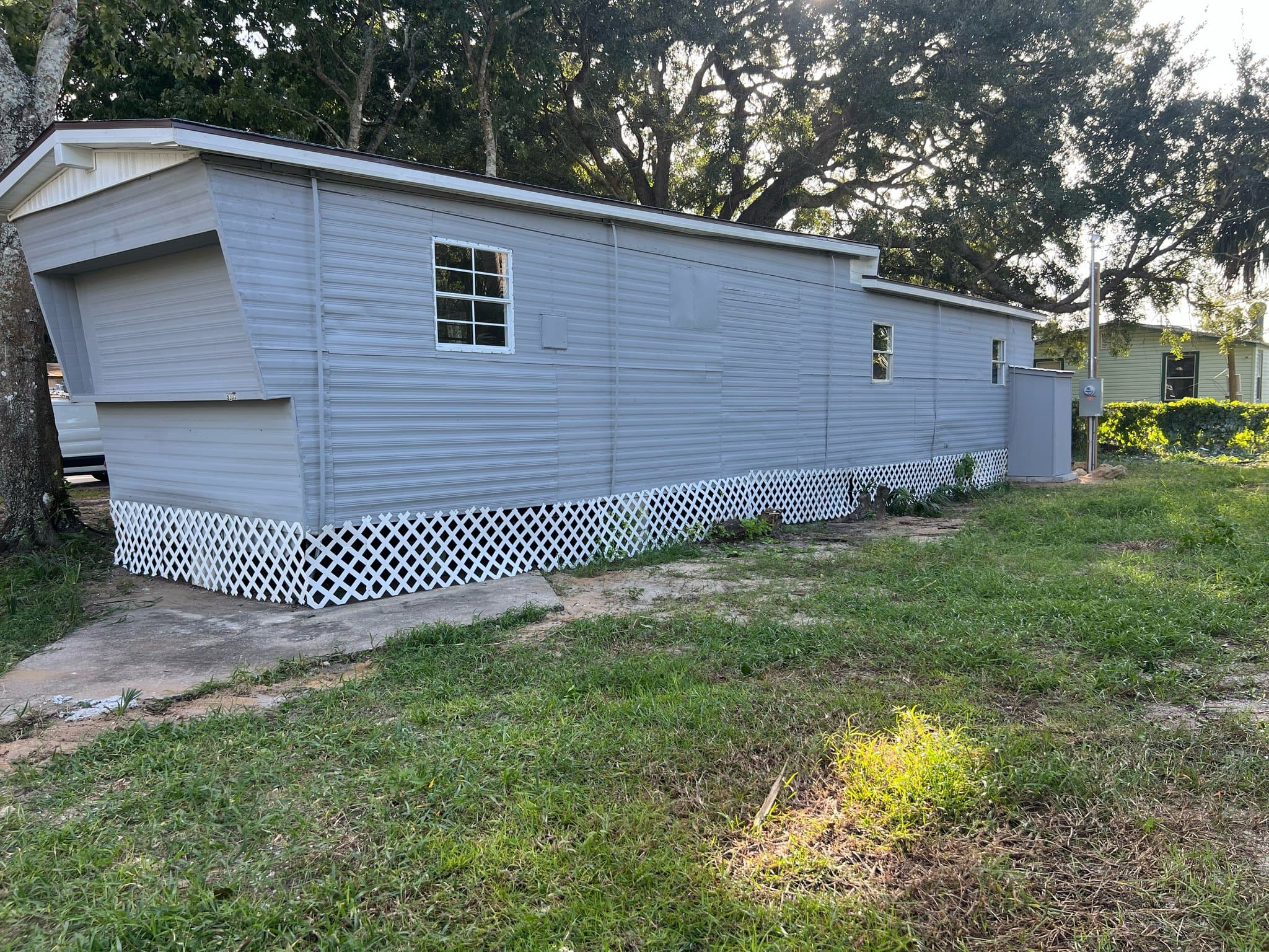 Cocoa House: 5309 Yamark Ave