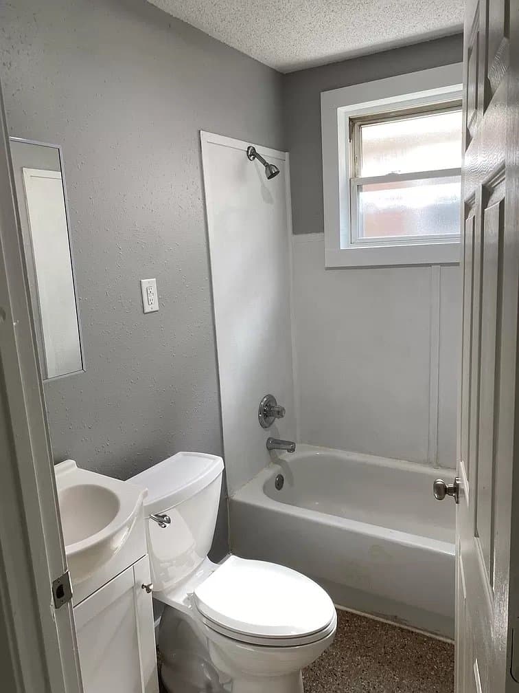 New Orleans Apartment: 2824 Pauger Street