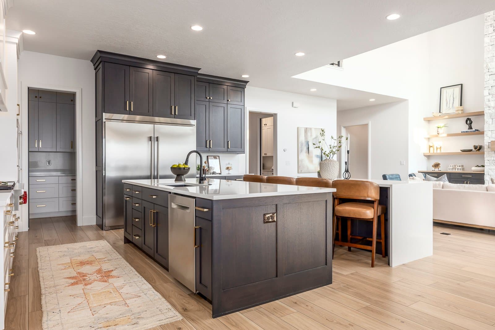 Highland House: 9825 N Willowbank Dr