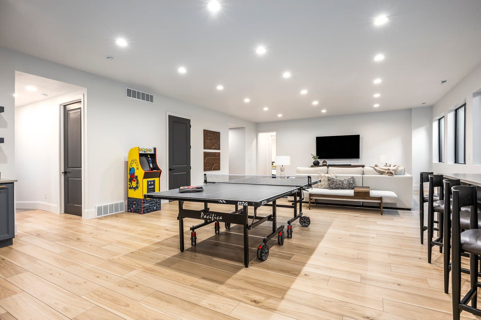 Highland House: 9825 N Willowbank Dr