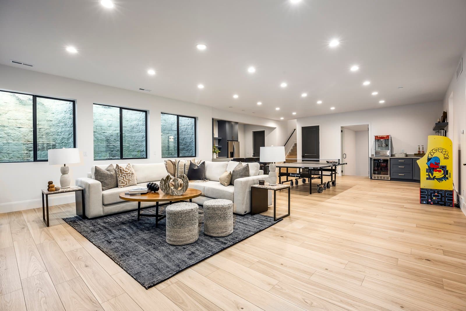 Highland House: 9825 N Willowbank Dr
