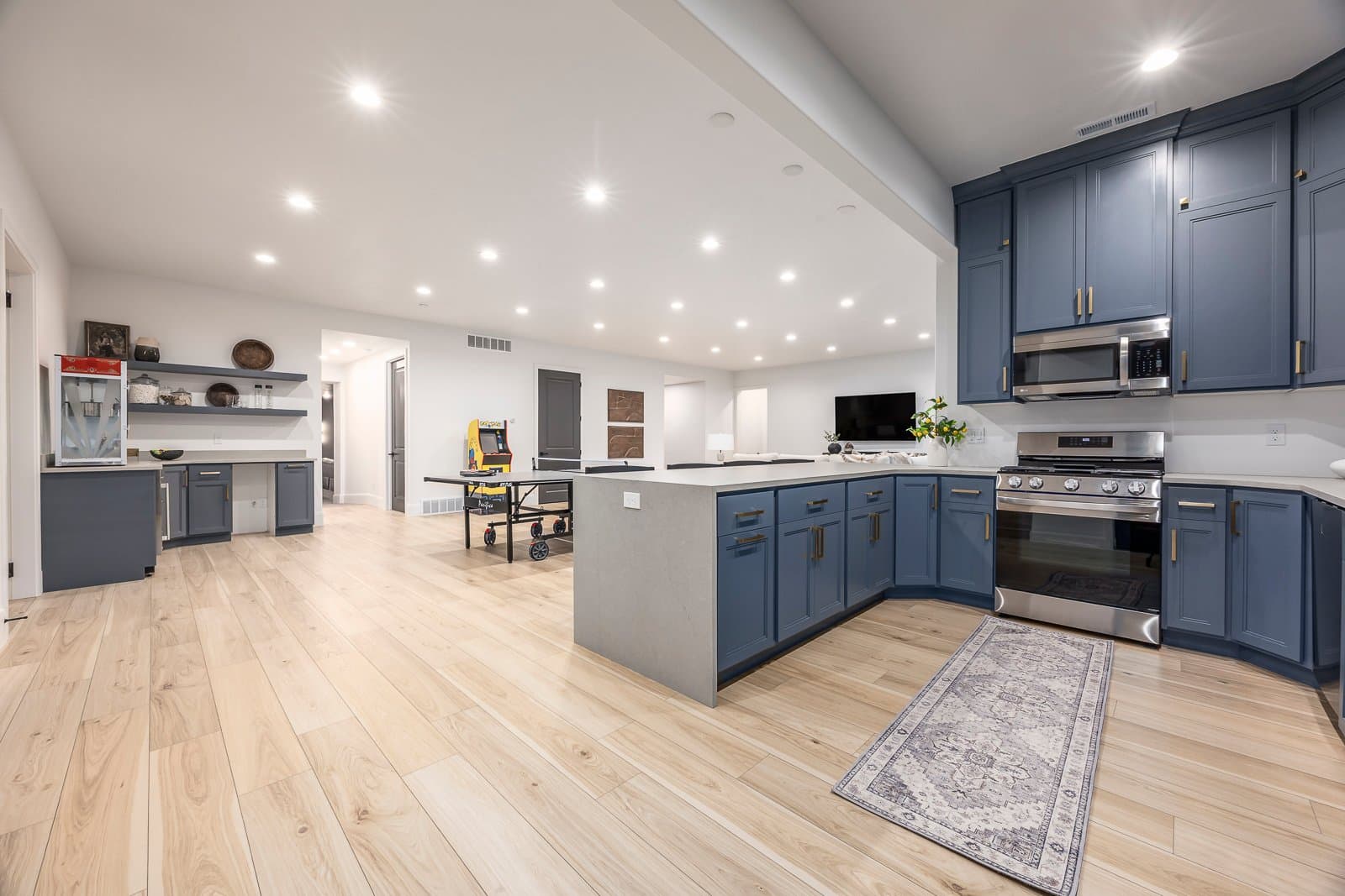 Highland House: 9825 N Willowbank Dr