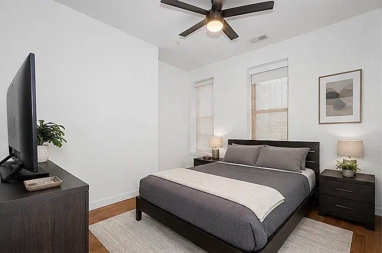 Chicago Apartment: 1418 W Blackhawk St