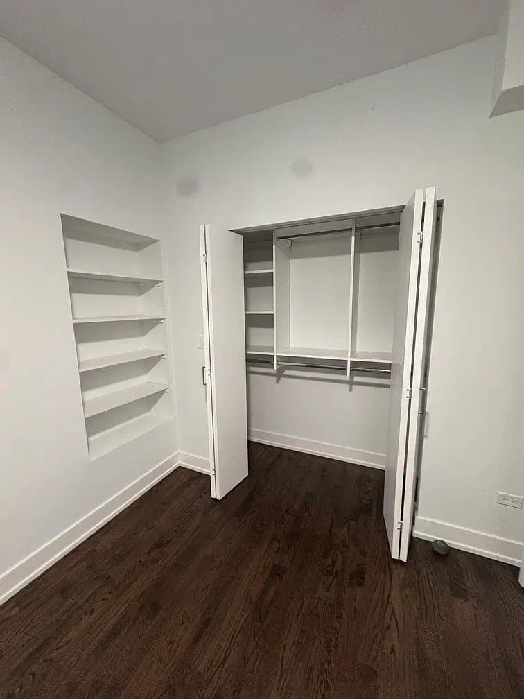 Chicago Apartment: 1418 W Blackhawk St
