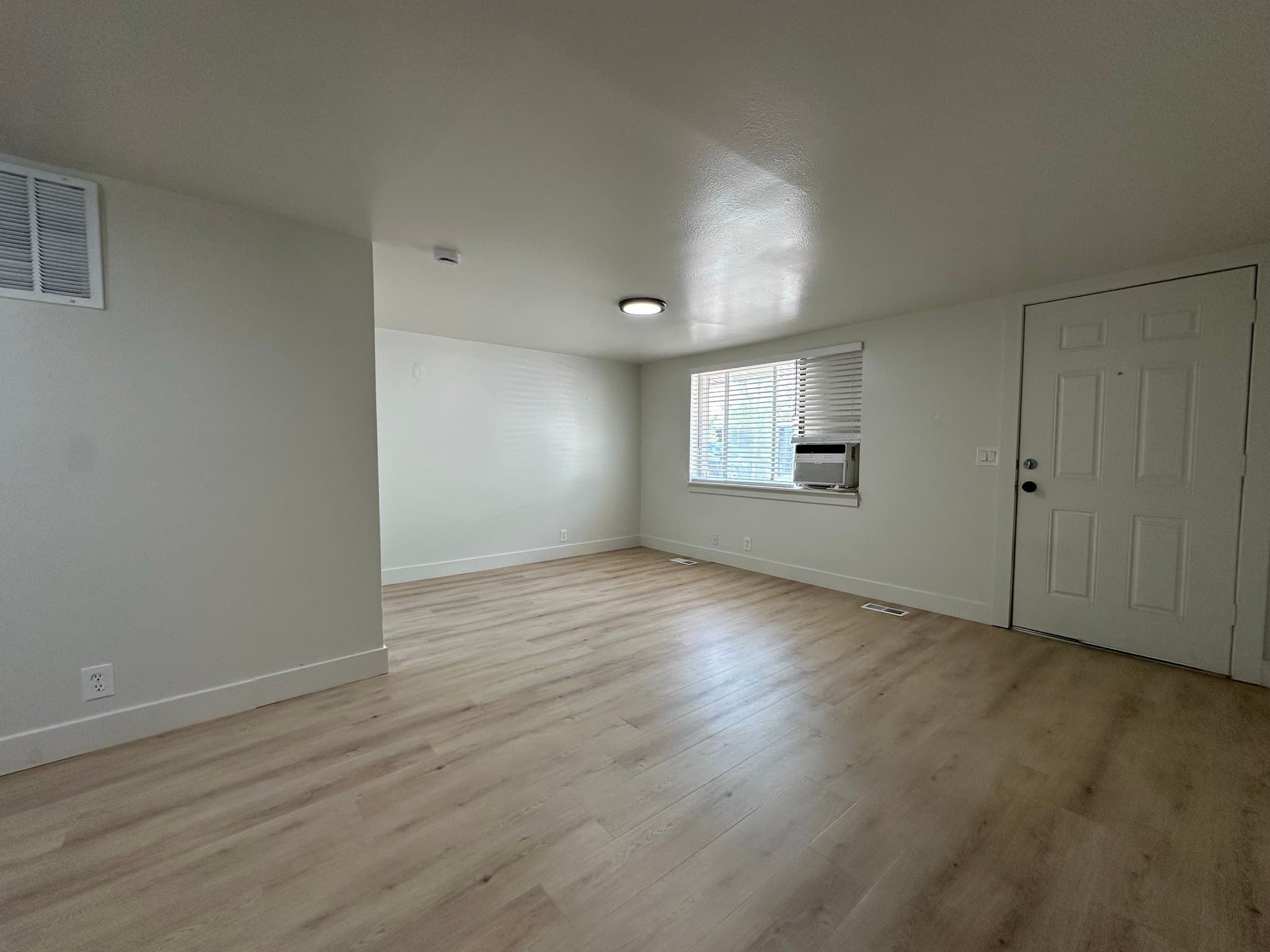 South Salt Lake Condo: 3440 S 200 E