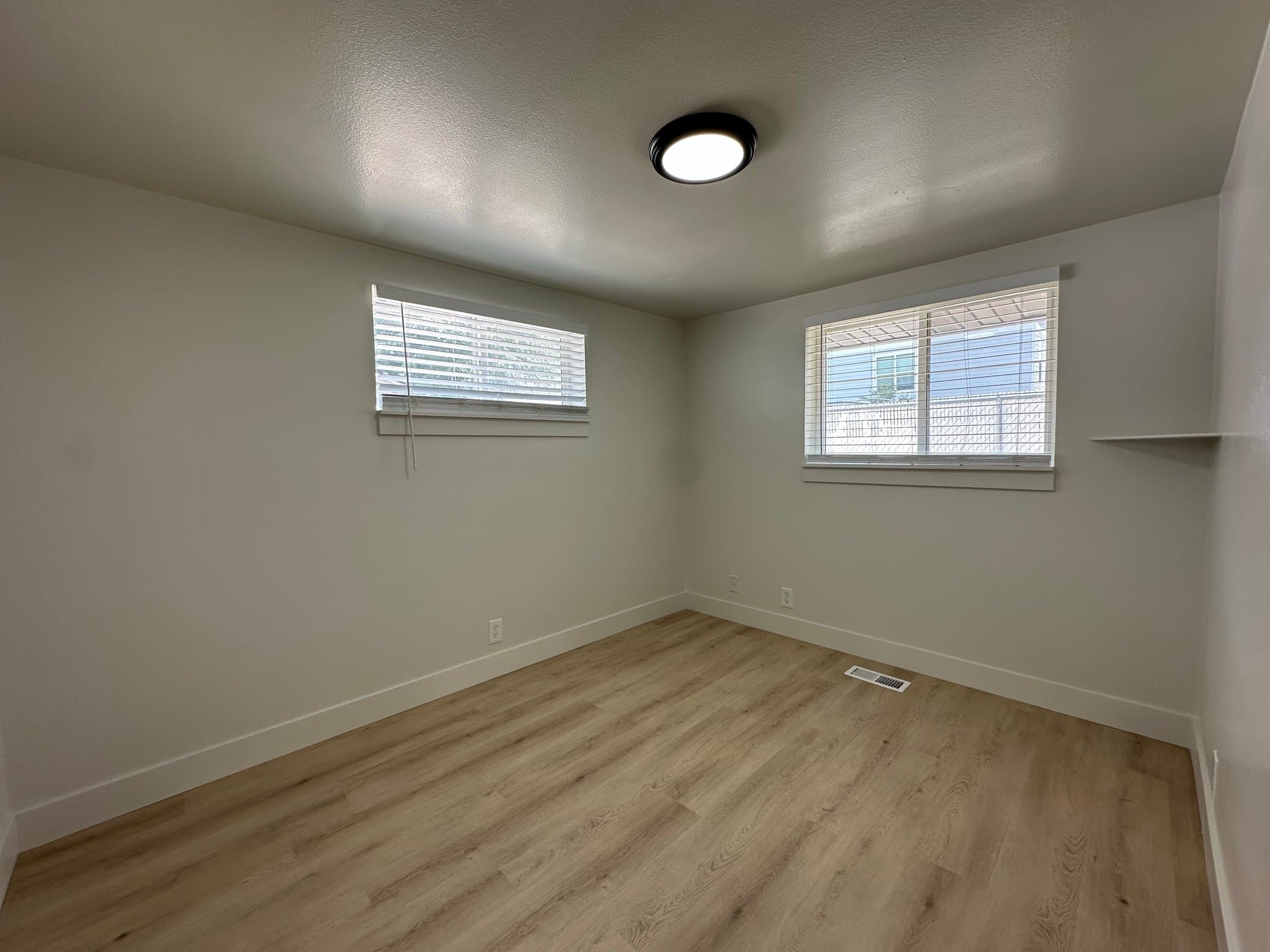 South Salt Lake Condo: 3440 S 200 E
