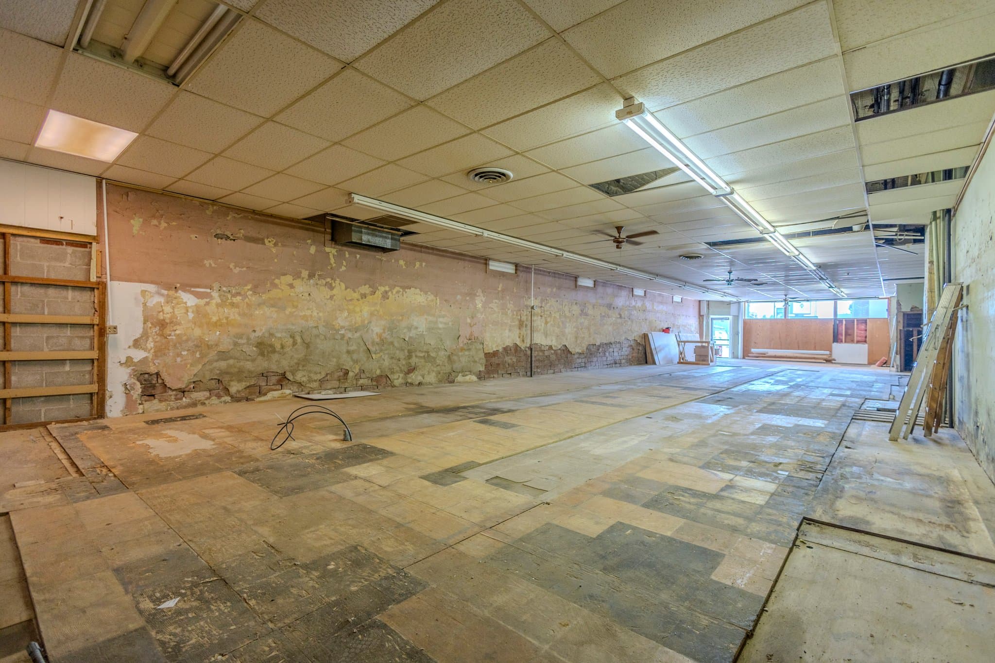 Cottonwood Other: 104 W Main St