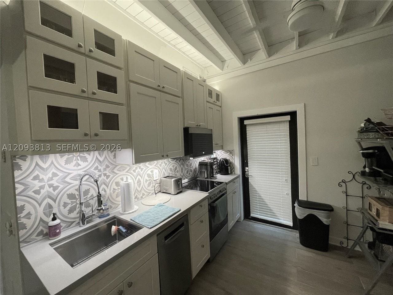Coral Gables House: 1301 Milan Ave