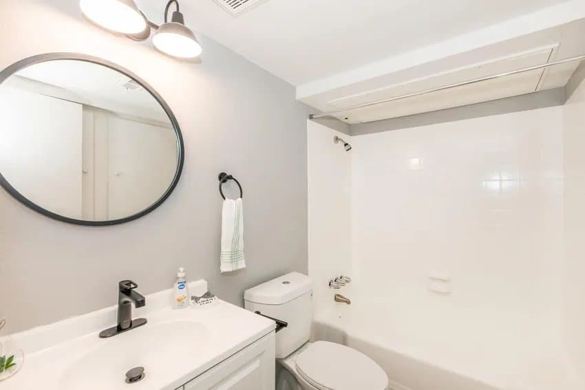 Baytown Apartment: 301 Tri City Beach Dr