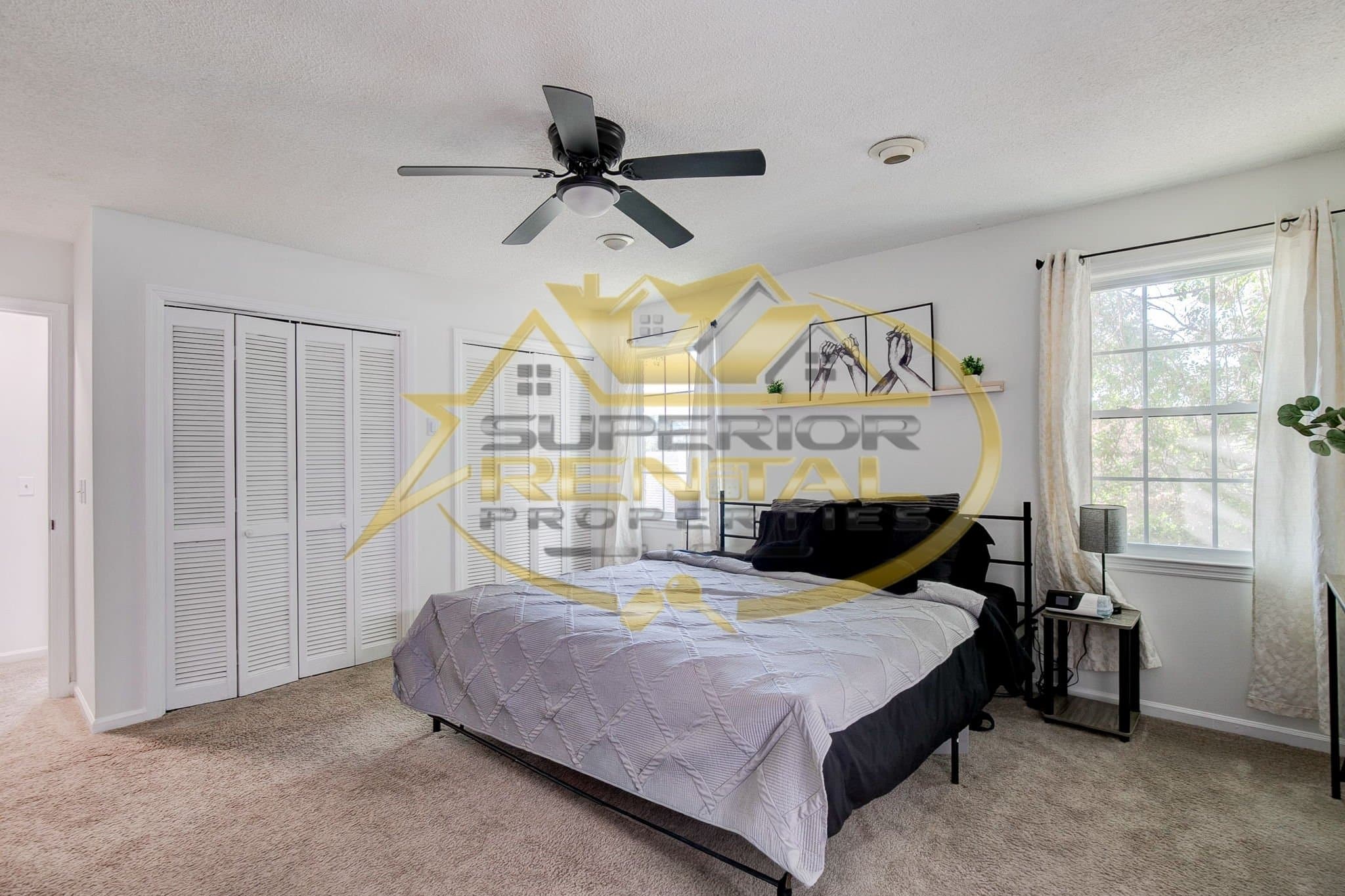 Columbia House: 15 Oberon Pl