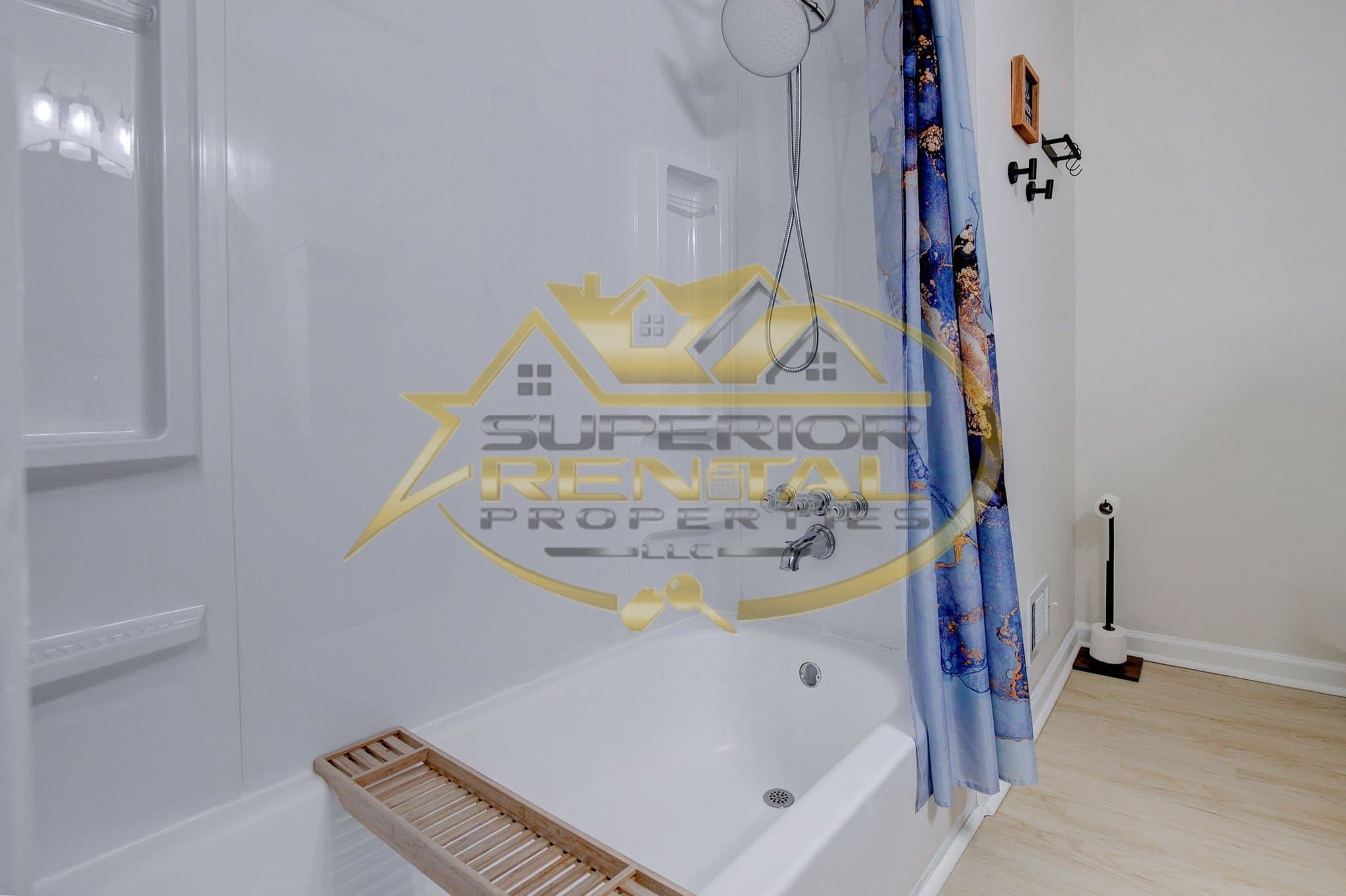 Columbia House: 15 Oberon Pl