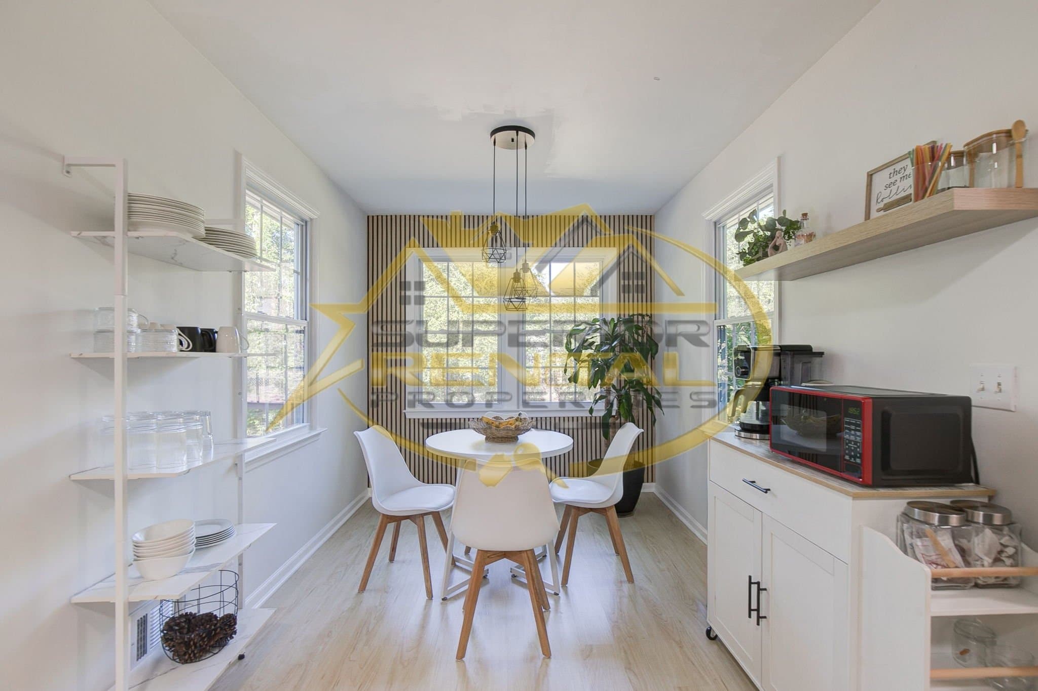 Columbia House: 15 Oberon Pl