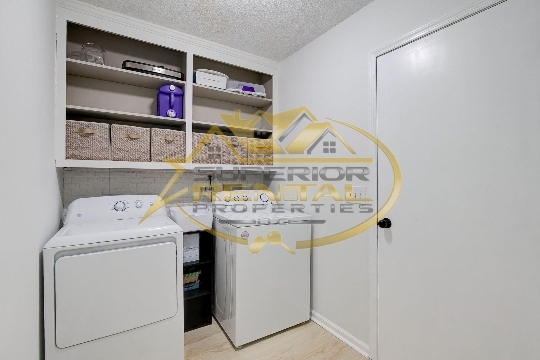 Columbia House: 15 Oberon Pl