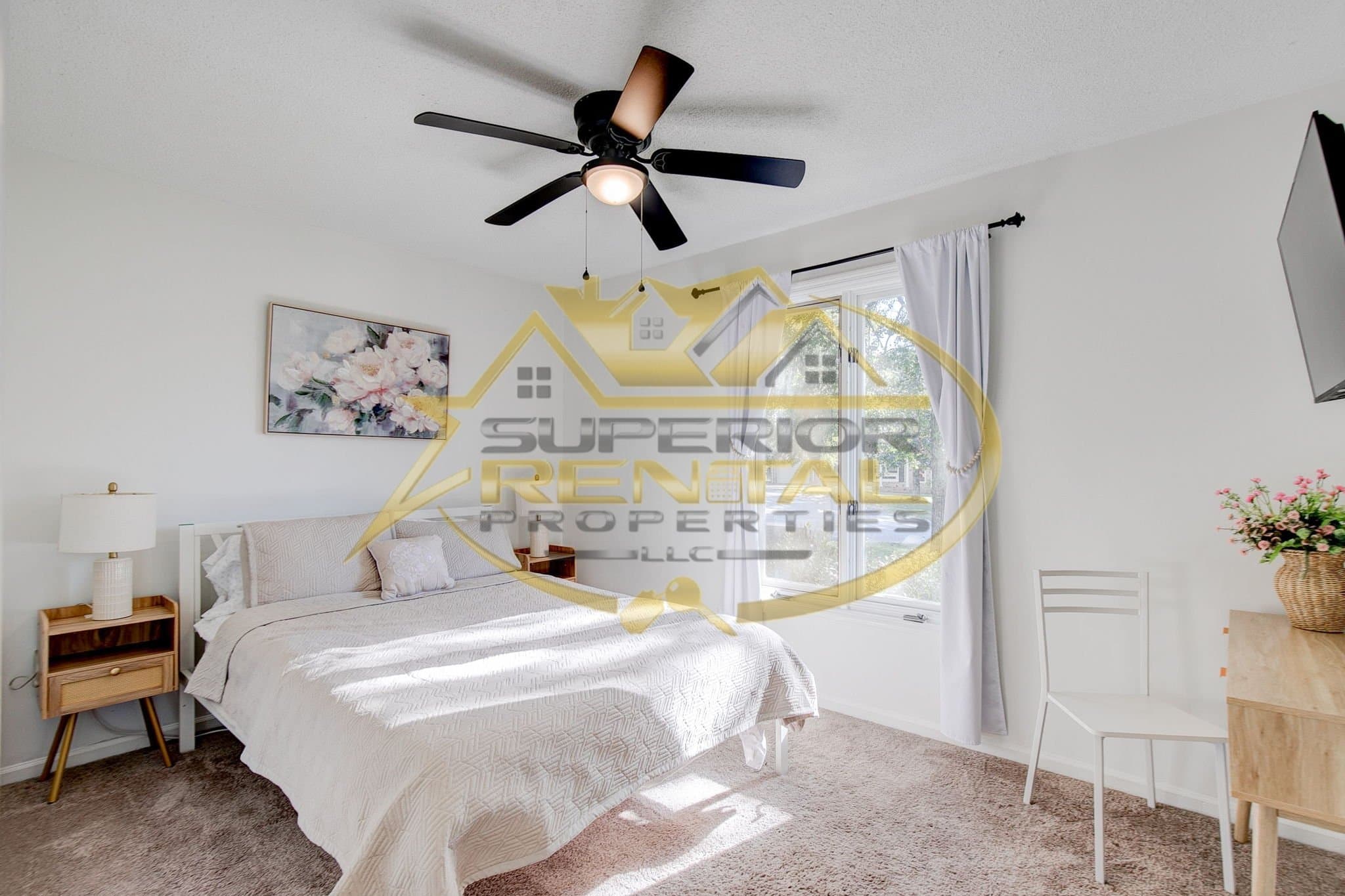 Columbia House: 15 Oberon Pl