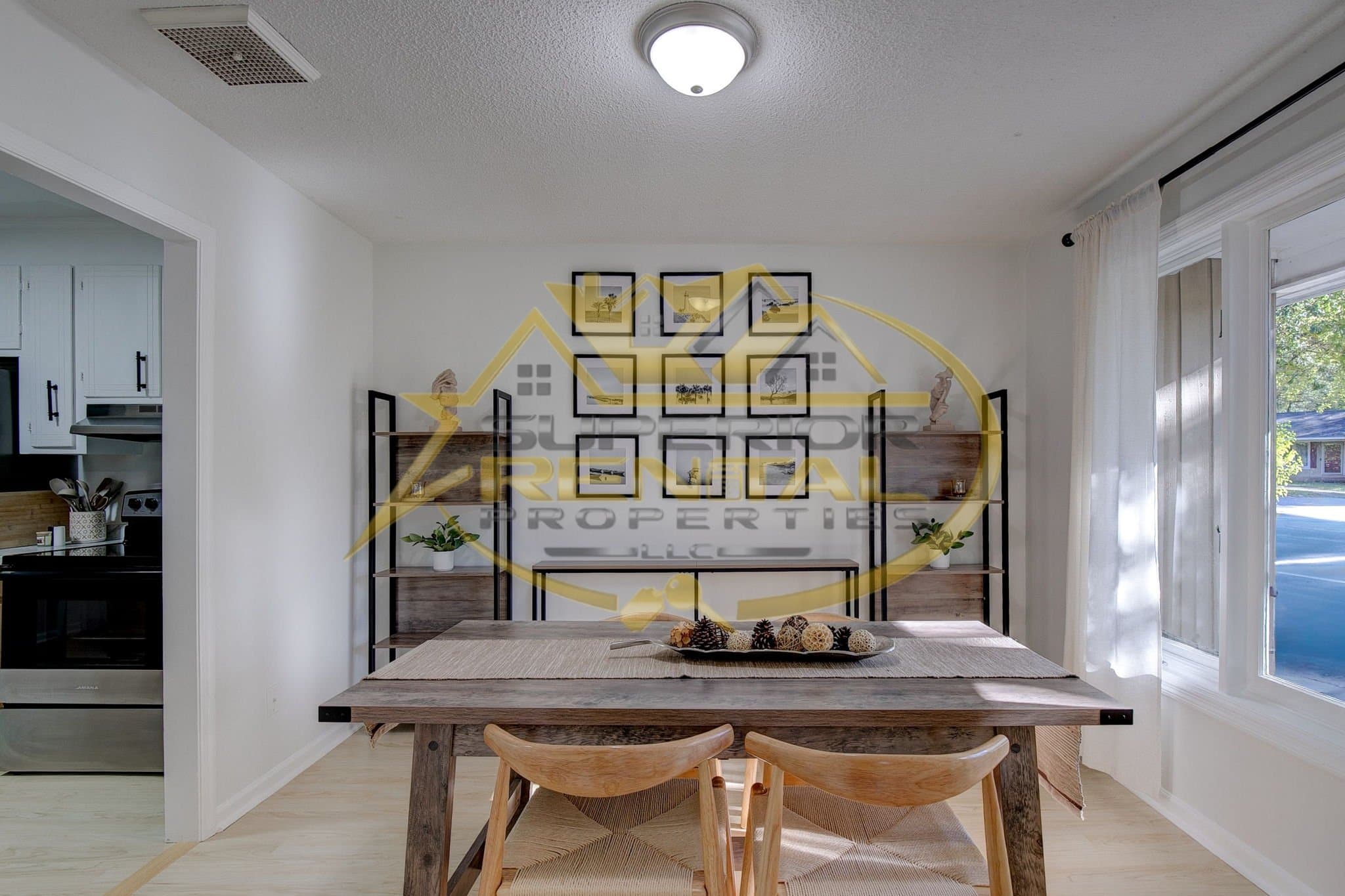 Columbia House: 15 Oberon Pl
