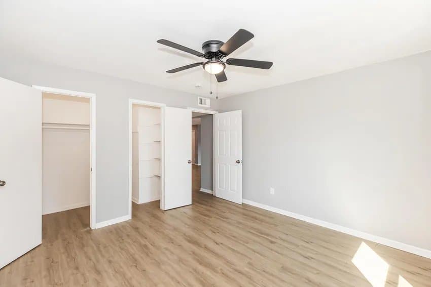 Baytown Apartment: 301 Tri City Beach Dr