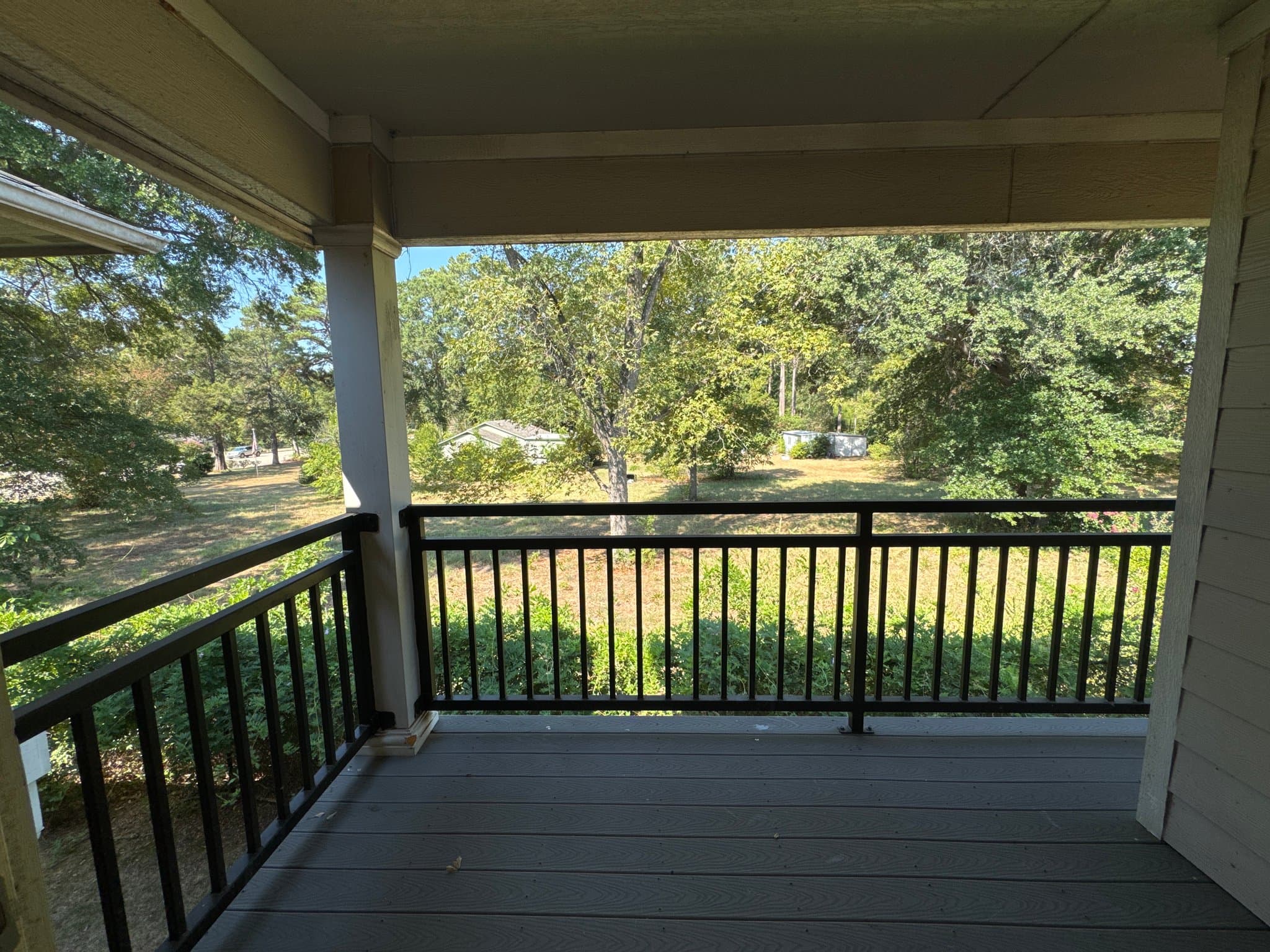 Longview Apartment: 113 Magnolia Lane