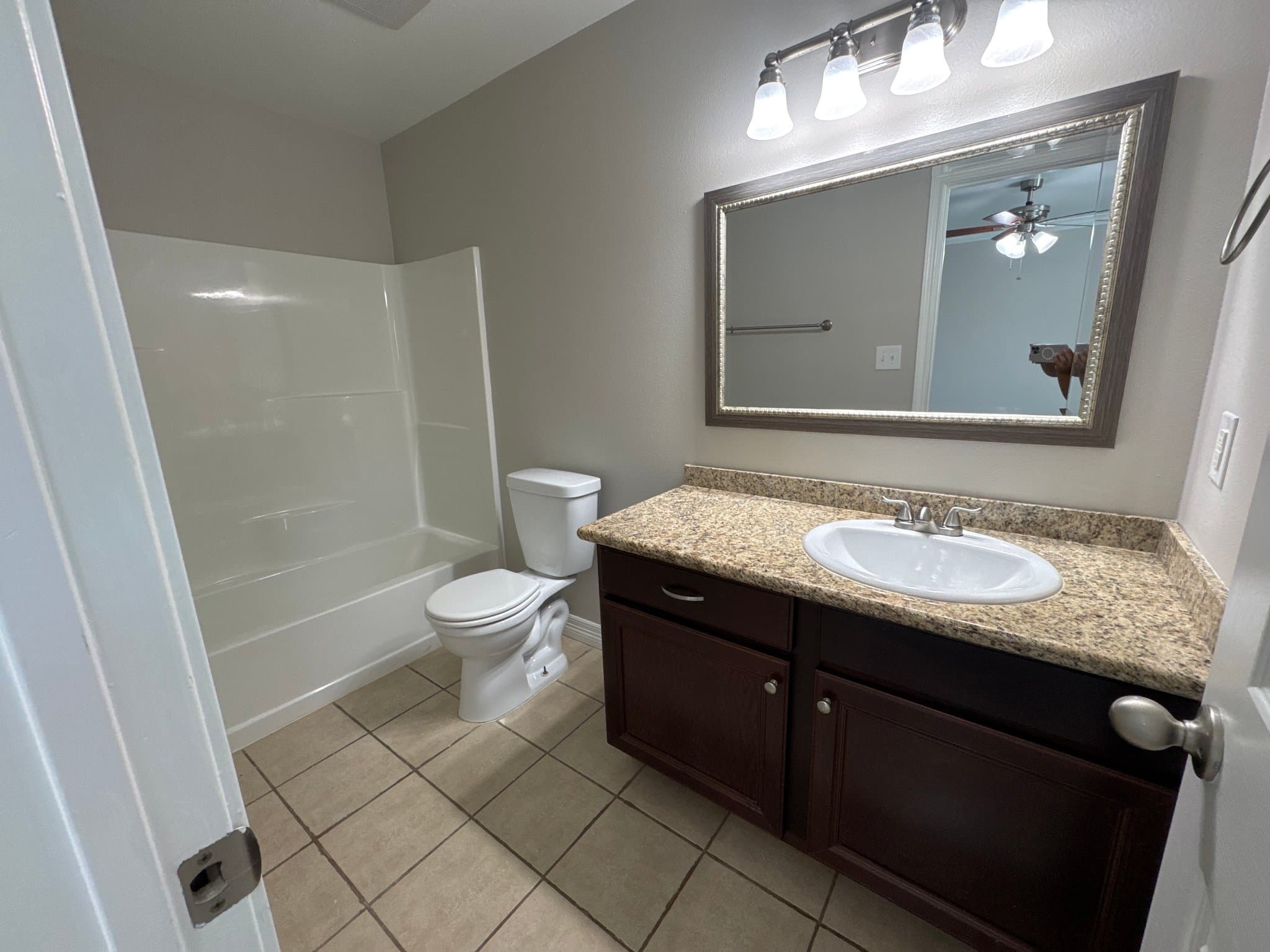 Longview Apartment: 113 Magnolia Lane