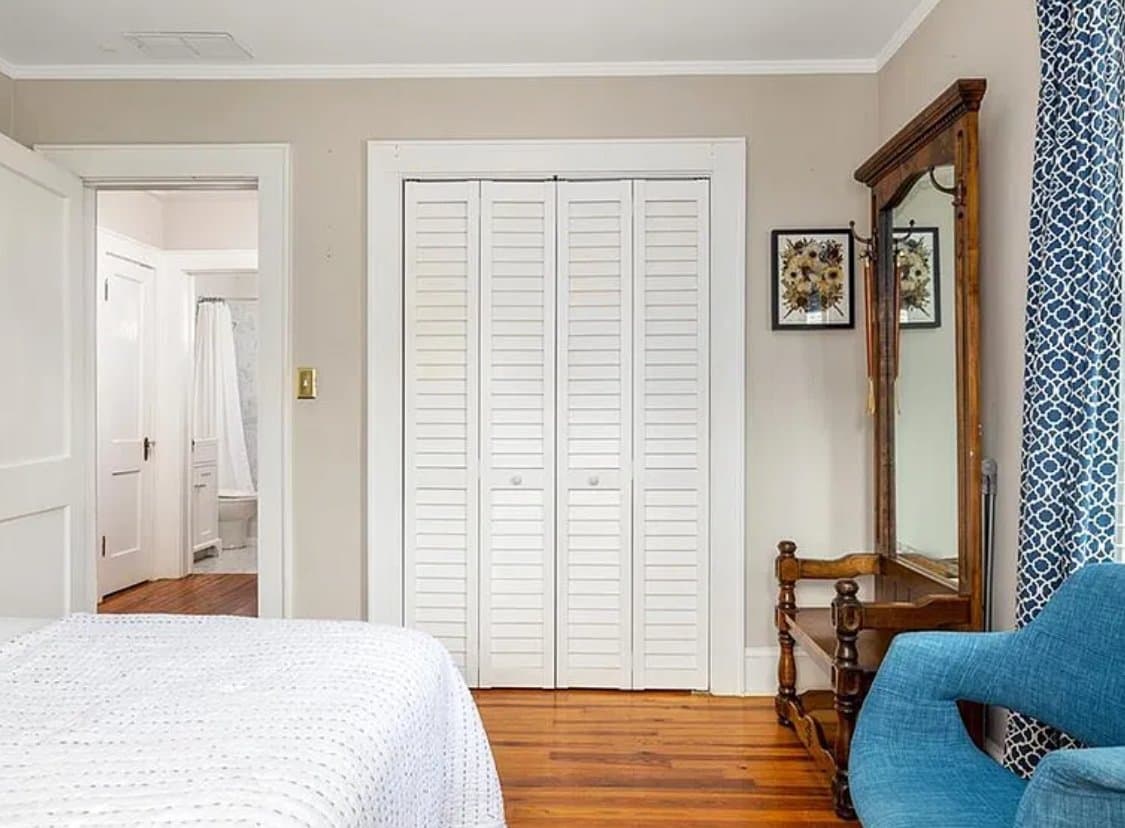 Atlanta House: 1192 Barnes St NW