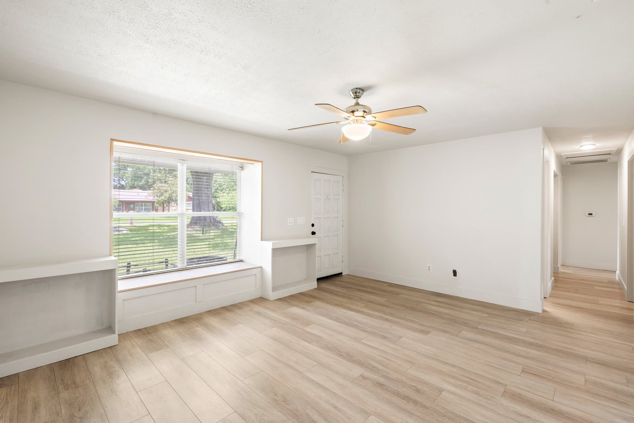 TAMPA House: 8212 SUNNY VALE PL