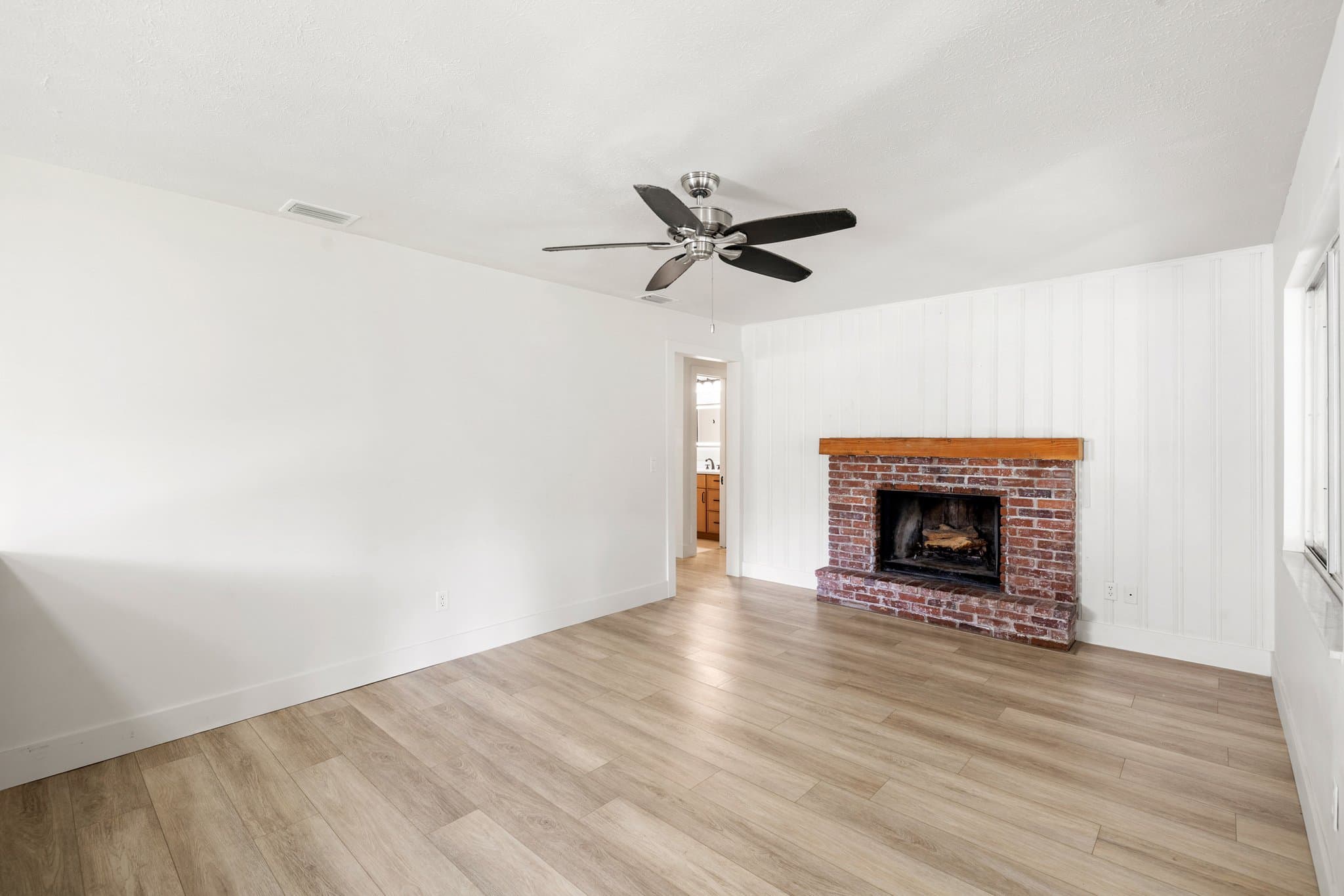 TAMPA House: 8212 SUNNY VALE PL