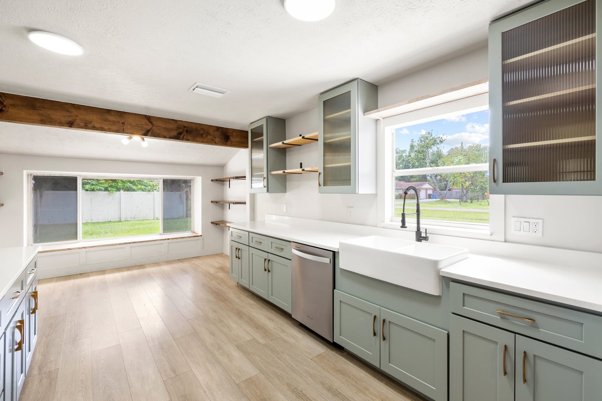 TAMPA House: 8212 SUNNY VALE PL
