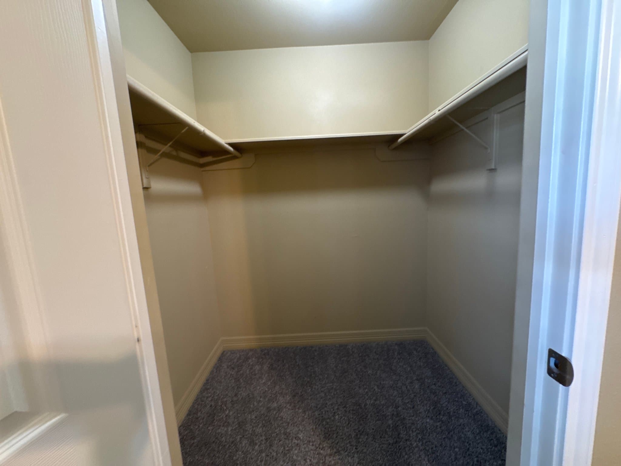 Longview Apartment: 113 Magnolia Lane