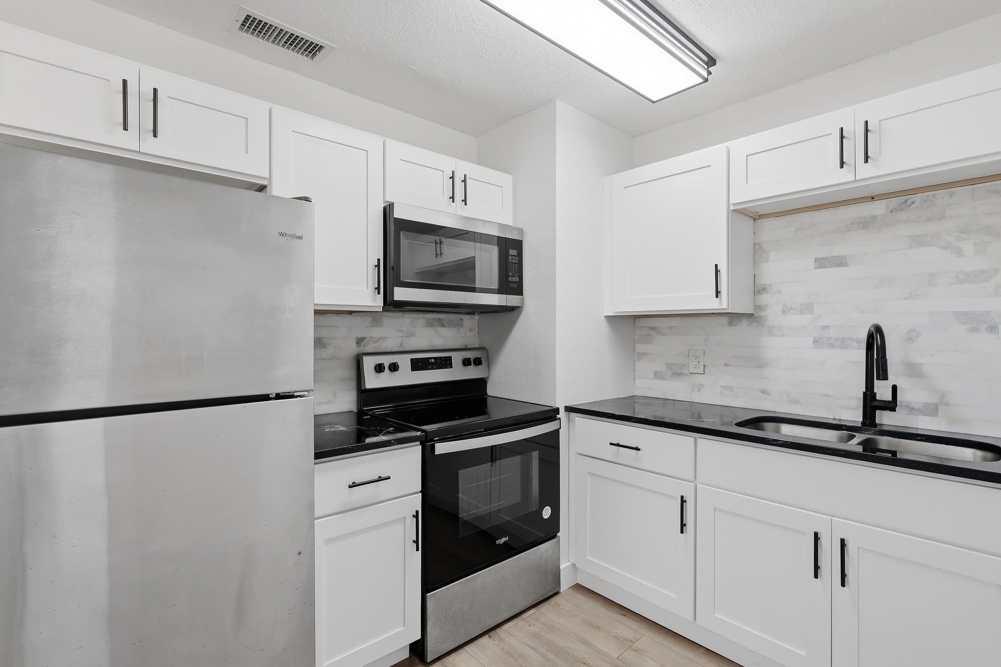 Tampa House: 7401 S Swoope St
