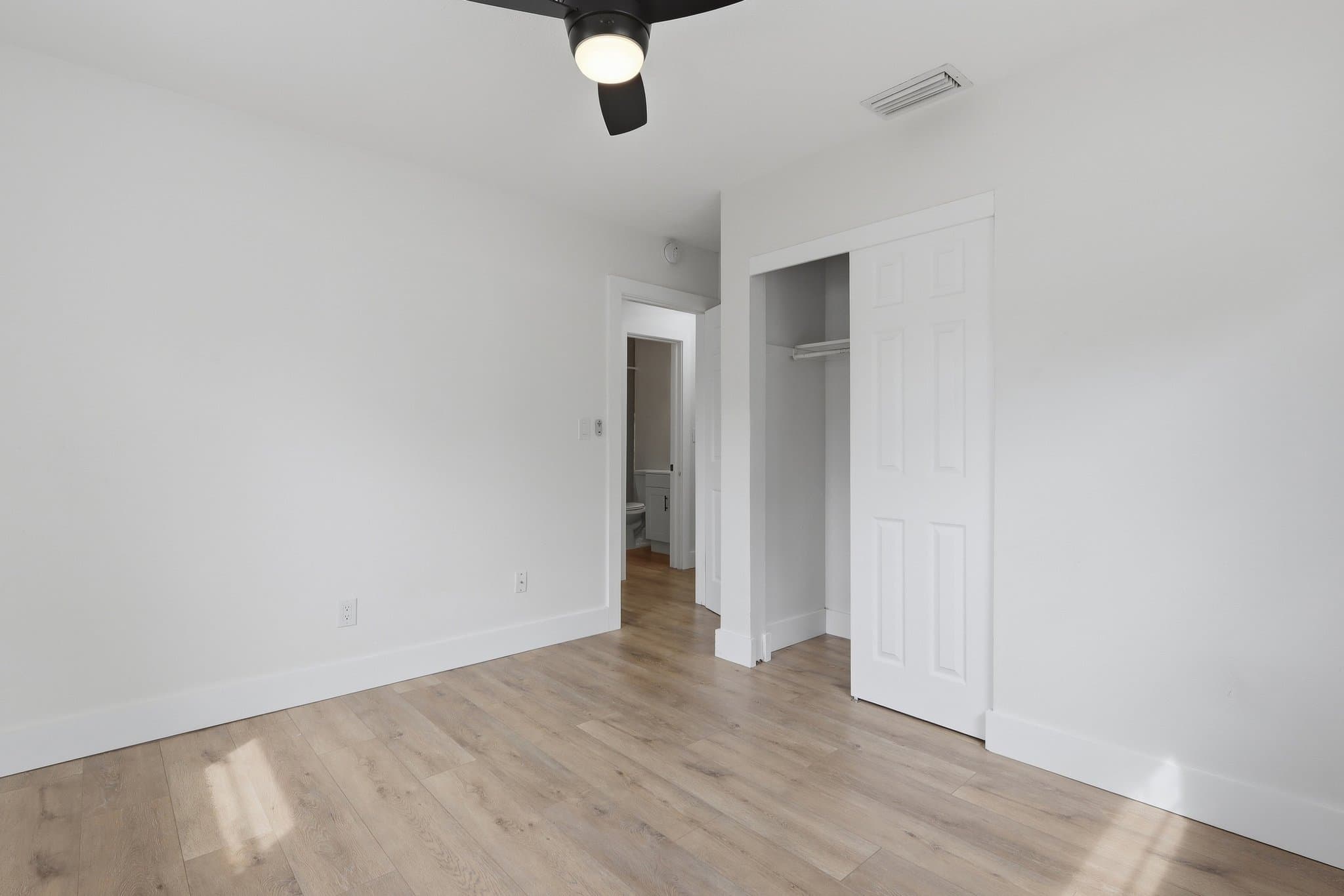 Tampa House: 7401 S Swoope St