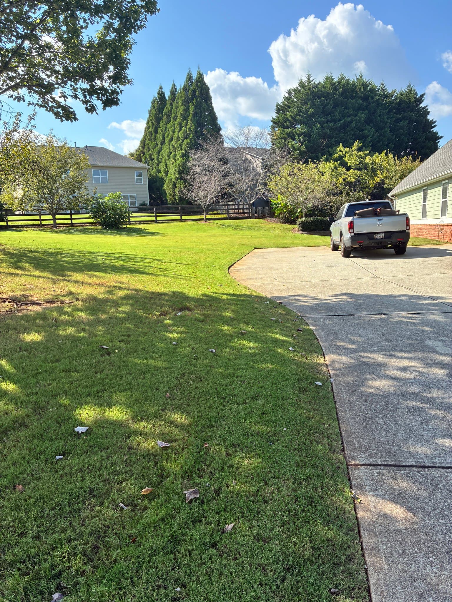 Cumming House: 3205 E Gate Dr